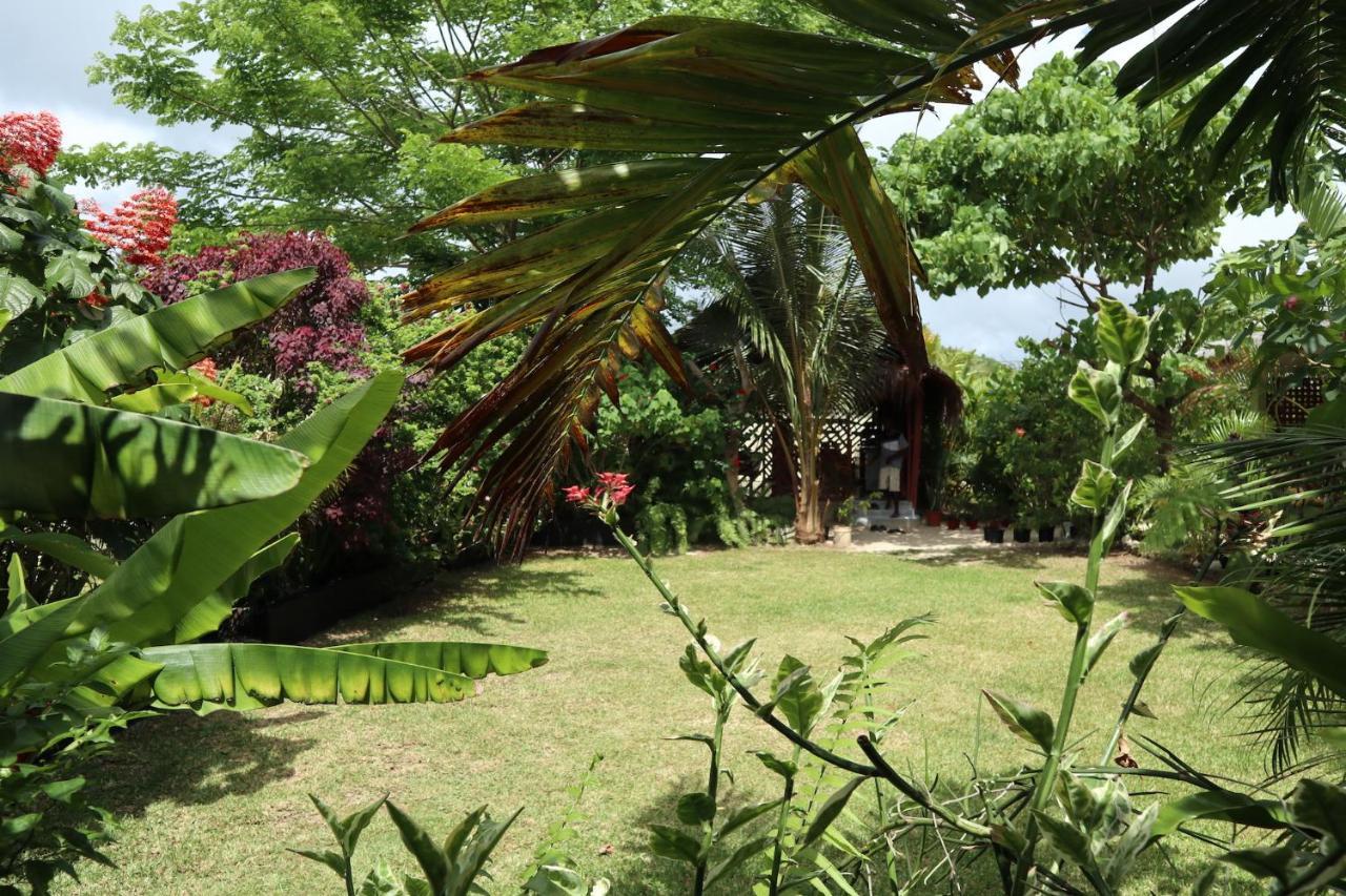 The Hidden Lodge Luganville Buitenkant foto